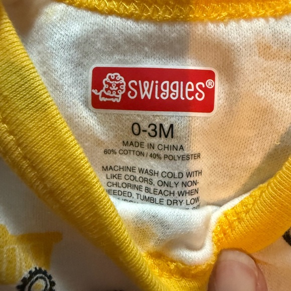 Swiggles Baby Boy 3-Piece Outfit Set 0-3M “I Dig Mommy” Onsies & Pants - Picture 6 of 6